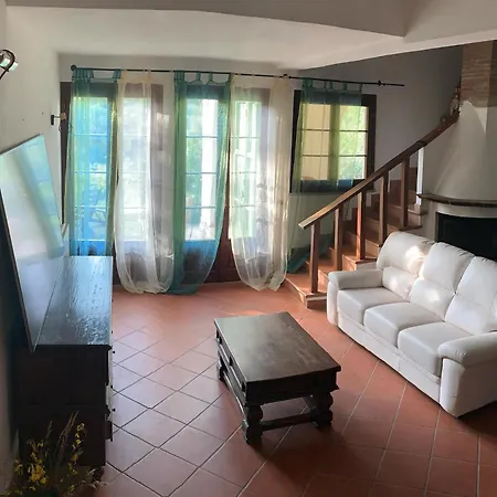 Casa Ribellino * カンピーリア・マリッティマ